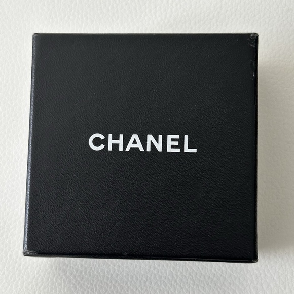 Chanel 01A COCO Gold Coloured Chain Necklace with Black Rhinestones - Picture 12 of 13